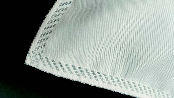 Impianto ad ultrasuoni di taglio e saldatura per produzione cuscini