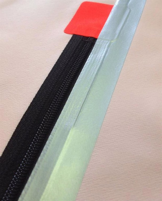 Nastri termoadesivi due strati per impermeabilizzare le cuciture