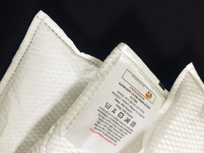 Impianto ad ultrasuoni di taglio e saldatura per produzione trapunte